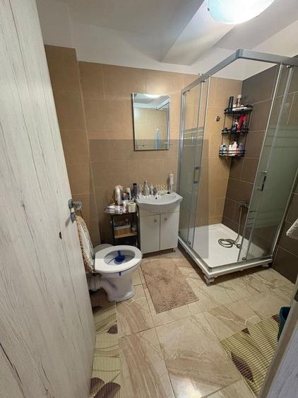 Apartament cu 2 camere decomandat, mobilat în Giurgiului