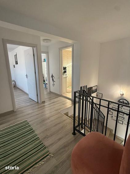 Casă cu 4 camere cu Teren 250 Mp în Clinceni