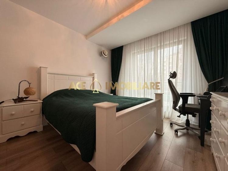 Apartament cu 3 camere decomandat, mobilat în Regie