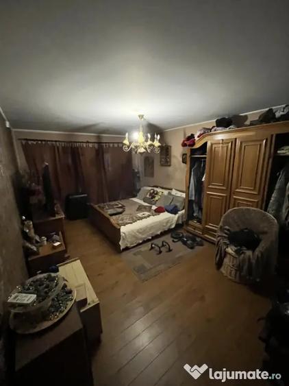 Casă cu 3 camere cu Teren 400 Mp în Malu Roșu