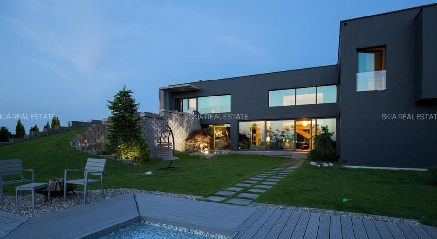 Casă individuală cu 12 camere cu Piscina în Nord