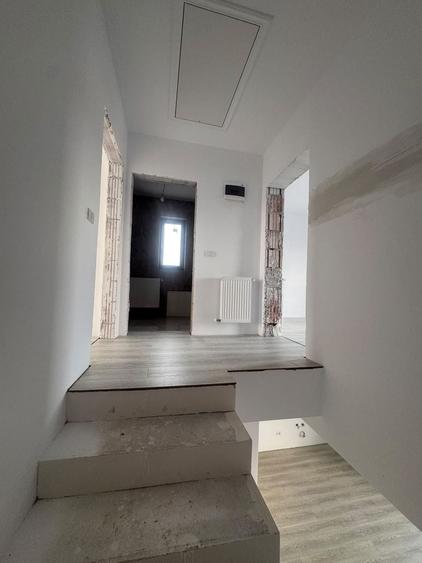 Duplex cu 4 camere cu Canalizare în Moșnița Nouă