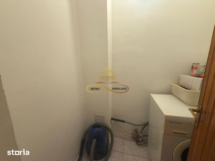 Apartament cu 3 camere decomandat în Dofteana