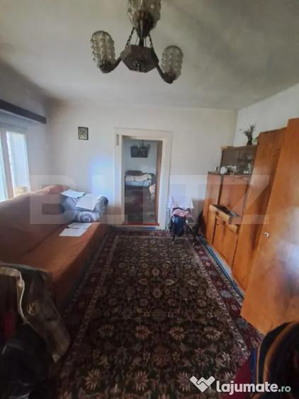 Casă cu 2 camere cu Teren 1000 Mp în Vulcan
