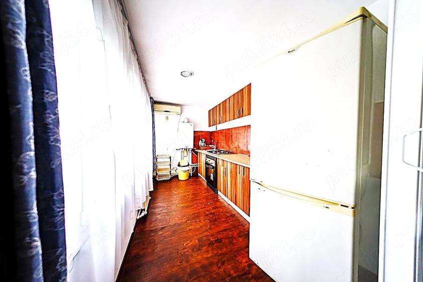 Apartament cu 3 camere decomandat, mobilat în Piața Unirii