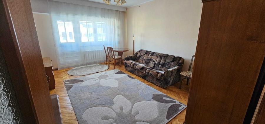 Apartament cu 4 camere decomandat în Arcu