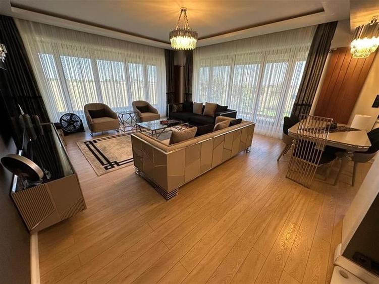 Apartament cu 3 camere decomandat, mobilat în Pipera