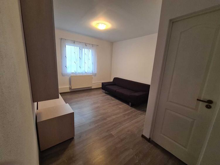 Apartament cu 3 camere decomandat în Ștrand