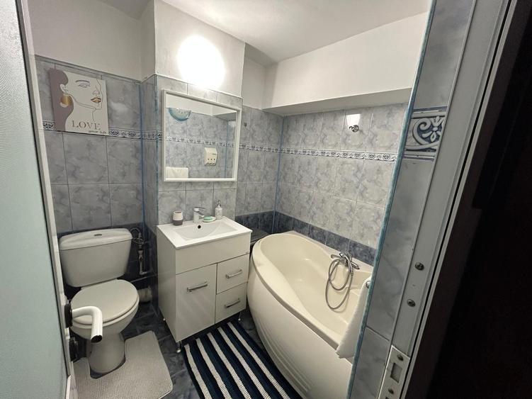 Apartament cu 2 camere decomandat în Exterior Vest