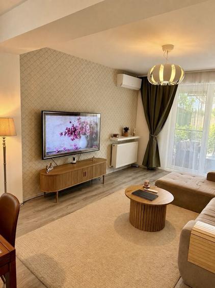 Apartament cu 2 camere decomandat în Central