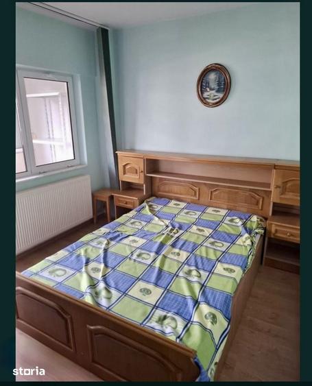 Apartament cu 4 camere decomandat, mobilat în Central