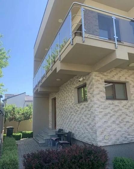 Casă individuală cu 4 camere cu Teren 176 Mp în Sărari
