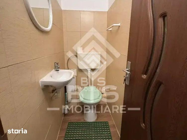 Apartament cu 3 camere semidecomandat în Nord