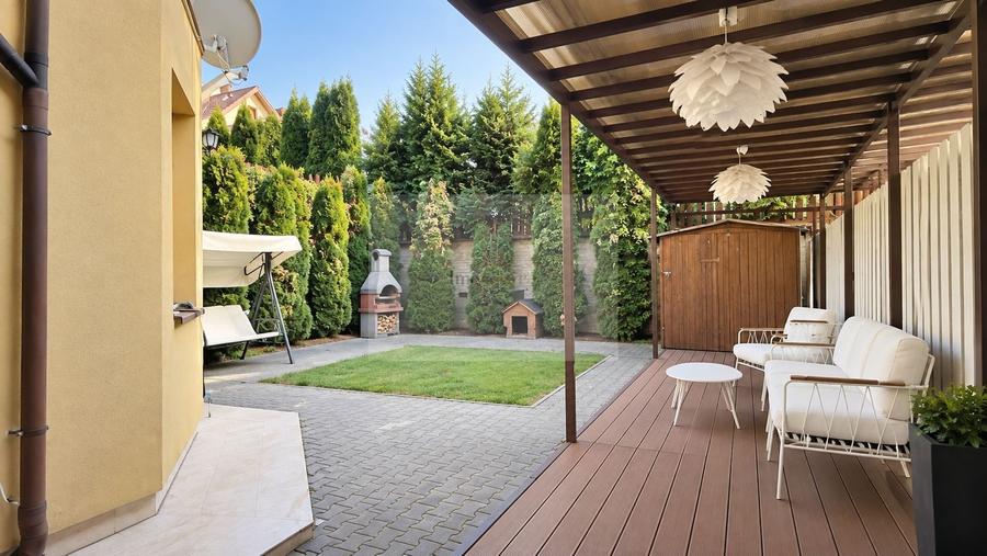 Duplex cu 5 camere cu Canalizare în Bună Ziua