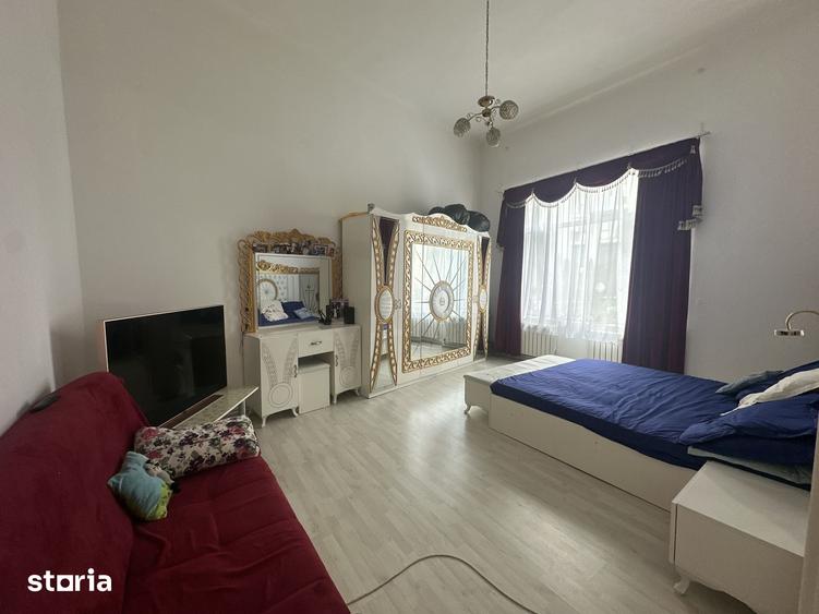 Apartament cu 7 camere în Centrul Civic