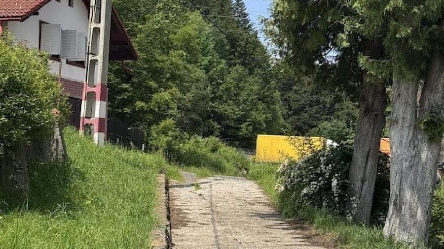 Teren Construcții intravilan de 830 mp, în Nord