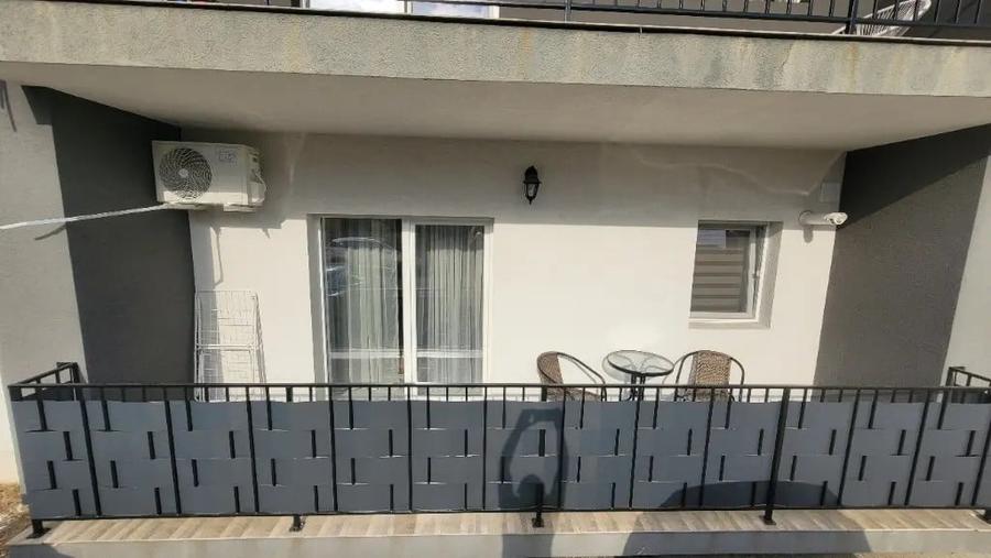 Apartament cu 2 camere semidecomandat în Giroc