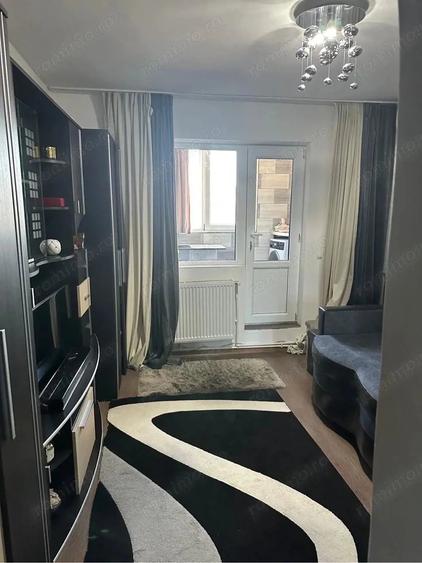 Garsonieră semidecomandată în Micro 40