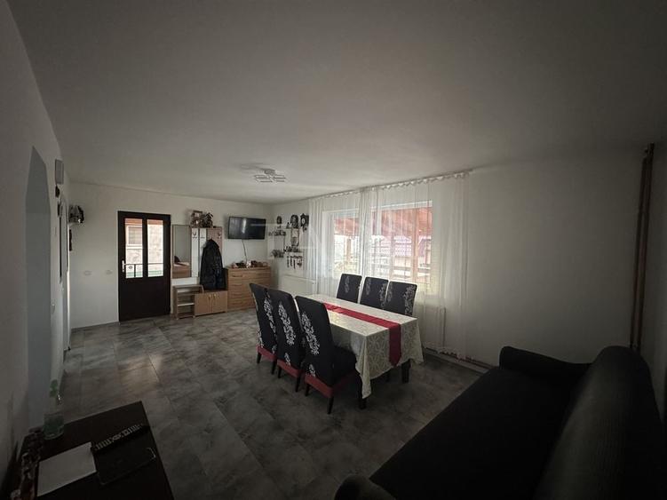 Casă individuală cu 4 camere cu Canalizare în Apahida