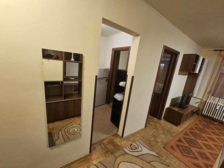 Apartament cu 2 camere decomandat, mobilat în Sala Palatului