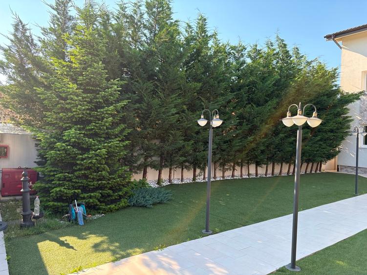 Casă cu 5 camere cu Teren 523 Mp în Pipera