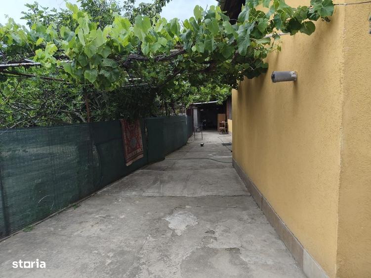 Casă cu 3 camere cu Teren 540 Mp în Bujac