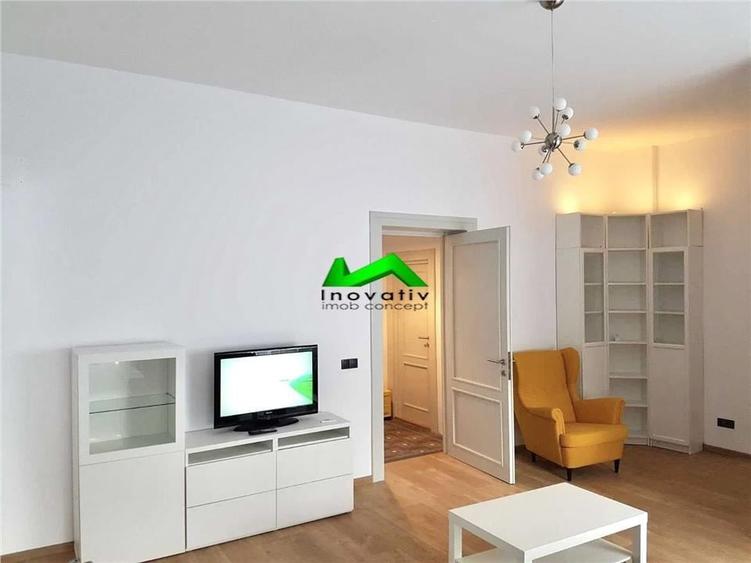 Apartament cu 2 camere semidecomandat, mobilat în Ultracentral