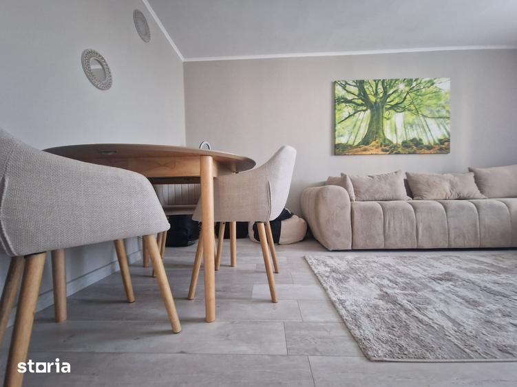 Apartament cu 3 camere decomandat în CET