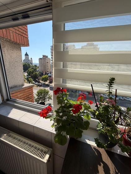 Apartament cu 3 camere decomandat în Valea Moșneagului