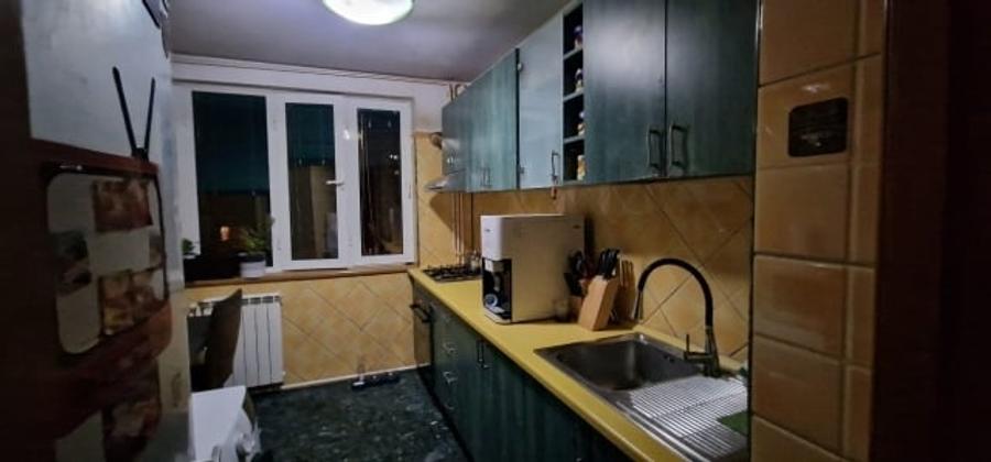 Apartament cu 4 camere decomandat, mobilat în Titan