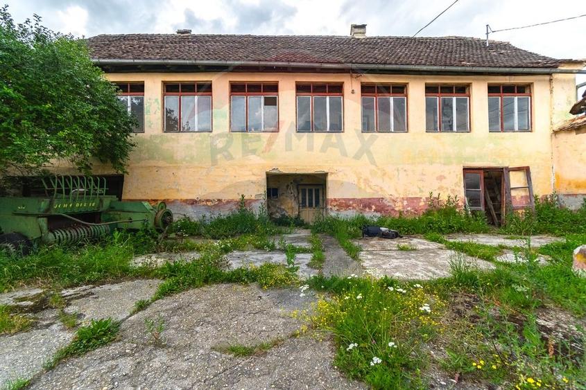Casă individuală cu 6 camere cu Teren 1044 Mp în Jibert