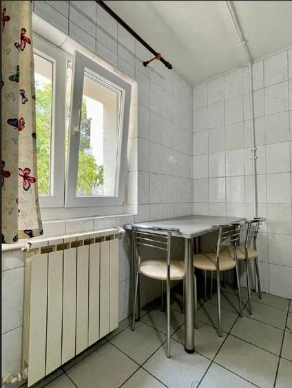 Apartament cu 3 camere decomandat, mobilat în Vitan Mall