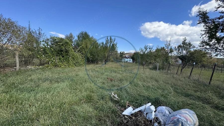 Casă cu 3 camere cu Teren 2678 Mp în Central