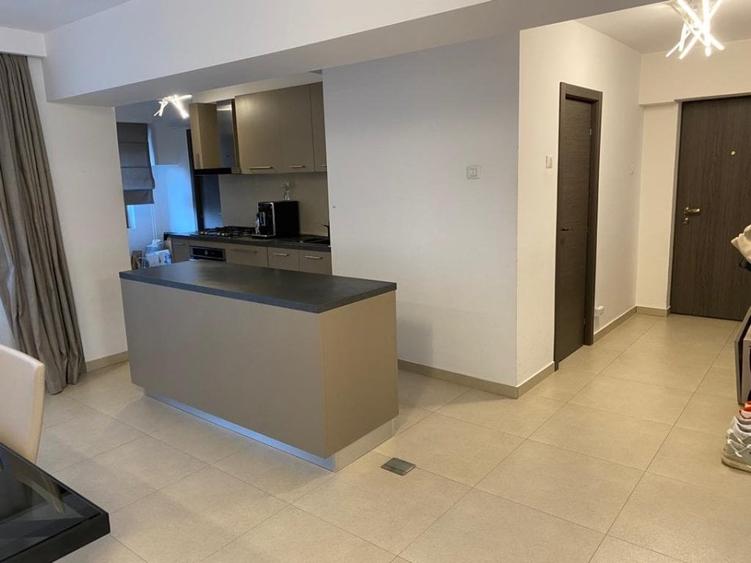 Apartament cu 4 camere decomandat în Unirii