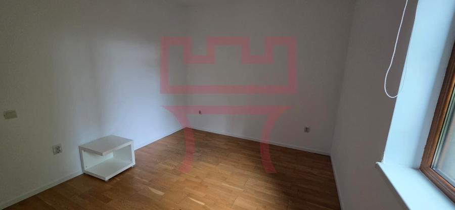 Inchiriere apartament 90mp 3 camere intr-o zona retrasa cu gradina - 12