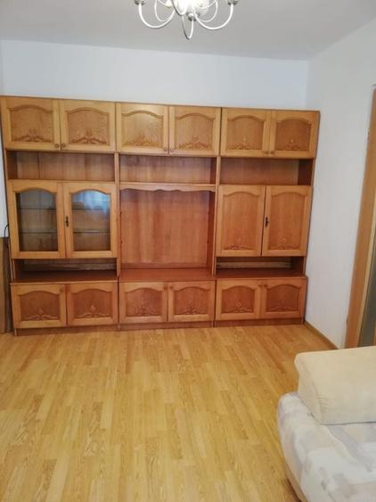 Apartament cu 2 camere semidecomandat în Sârbi