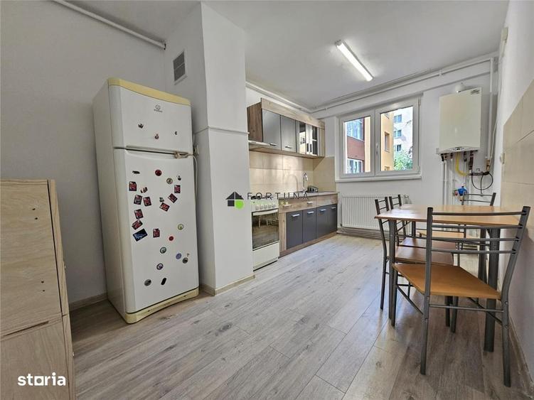 Apartament cu 3 camere decomandat în Griviței