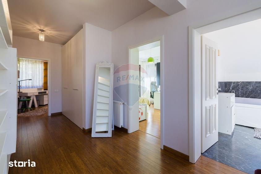 Casă cu 4 camere decomandat cu Teren 500 Mp în Dârste