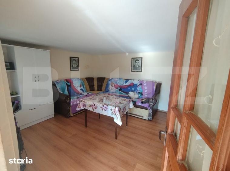 Casă cu 4 camere cu Teren 1100 Mp în Central