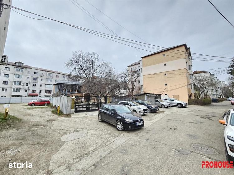 Teren de 365 mp, în Milcov
