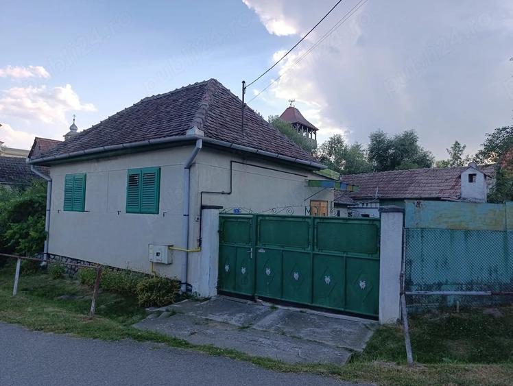 Casă cu 2 camere cu Teren 380 Mp în Central