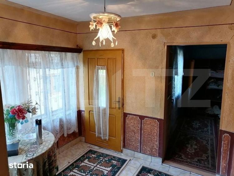 Casă cu 6 camere cu Teren 1056 Mp în Malu cu Flori
