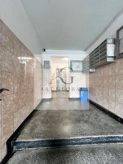 Apartament cu 3 camere semidecomandat, mobilat în Titan