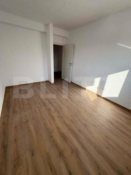 Apartament cu 3 camere decomandat în Centura