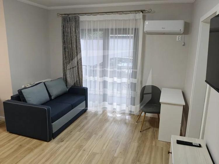 Apartament cu 2 camere semidecomandat, mobilat în Dâmbul Rotund