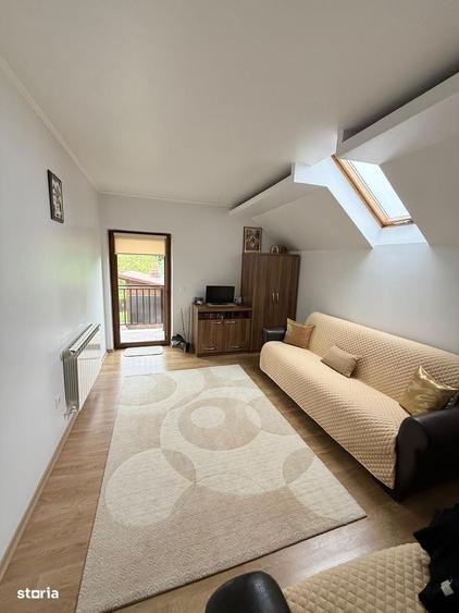 Casă cu 4 camere cu Teren 4300 Mp în Hănțești