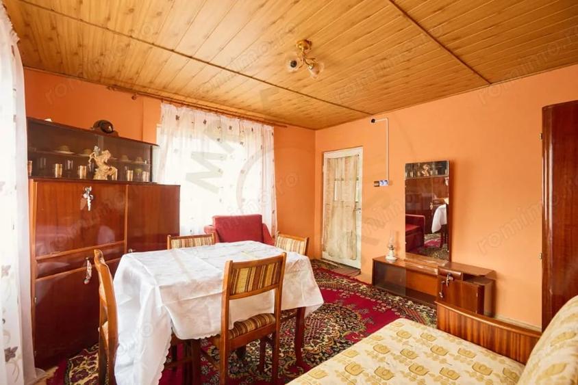 Casă cu 2 camere cu Teren 831 Mp în Central