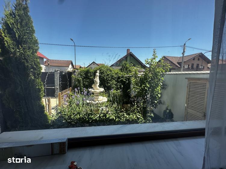 Casă cu 4 camere cu Teren 500 Mp în Cristian