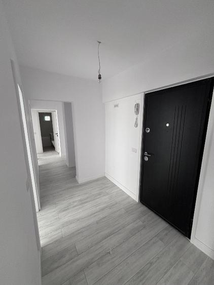 Apartament cu 3 camere decomandat în Banu Manta