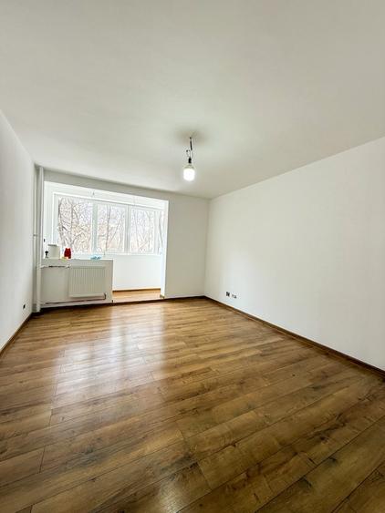 Apartament cu 2 camere decomandat în Drumul Taberei — fotografia 1